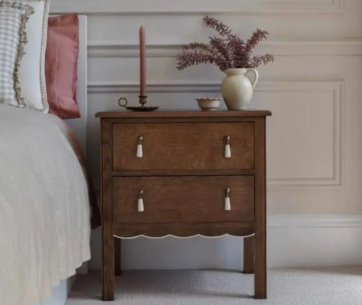 Борьба с царапинами: как реставрировать деревянную мебель в домашних условиях