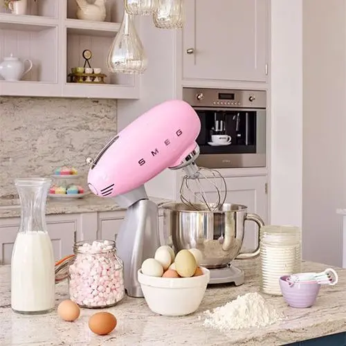 SMEG на полках "Инлавки"