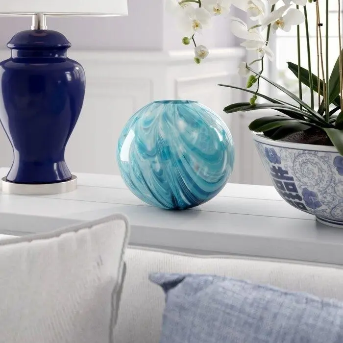 Синяя маленькая круглая ваза.jpeg