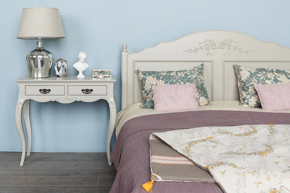 Цветочные принты в интерьере