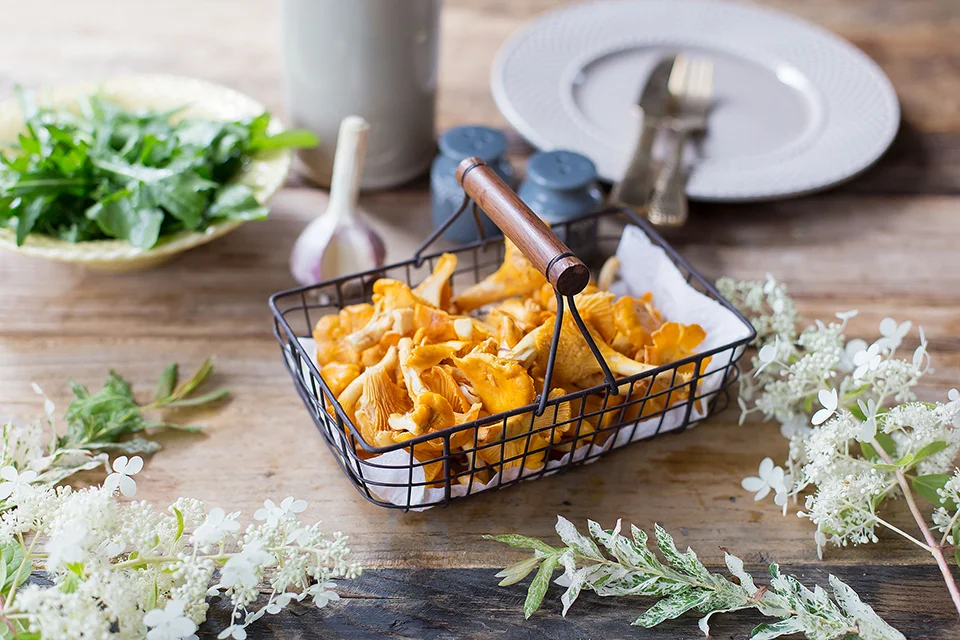 Салат с лисичками