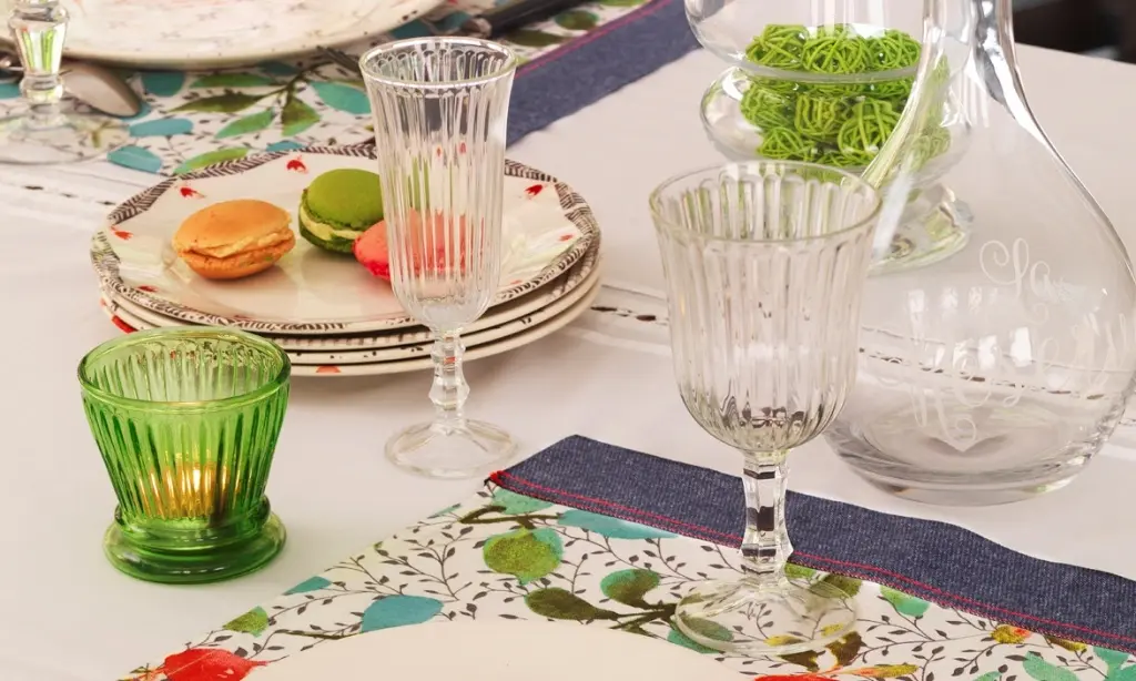 Стеклянная посуда в классическом стиле Стеклянная посуда в классическом стиле