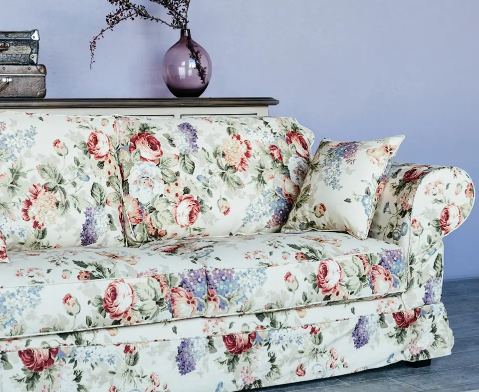 Цветочные принты в интерьере