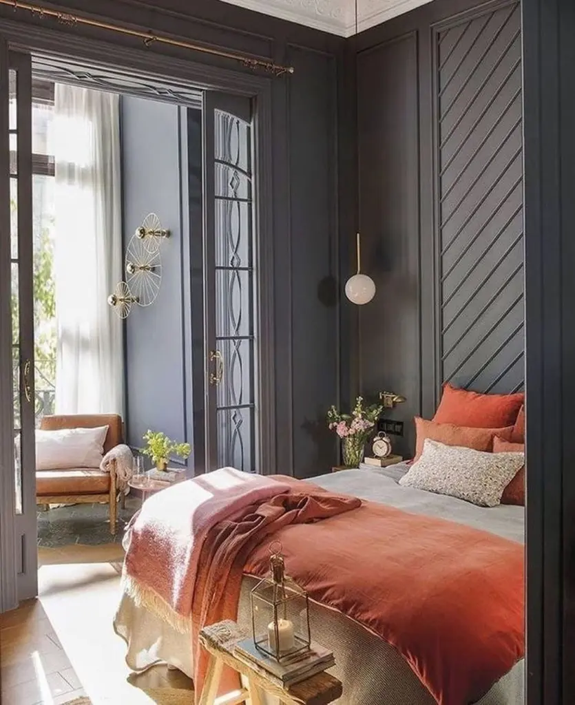 зона отдыха на балконе в спальне