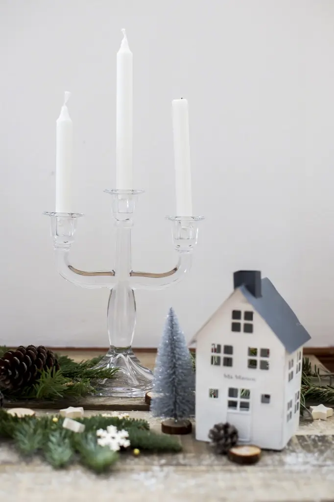 Тройной стеклянный подсвечник Тройной стеклянный подсвечник