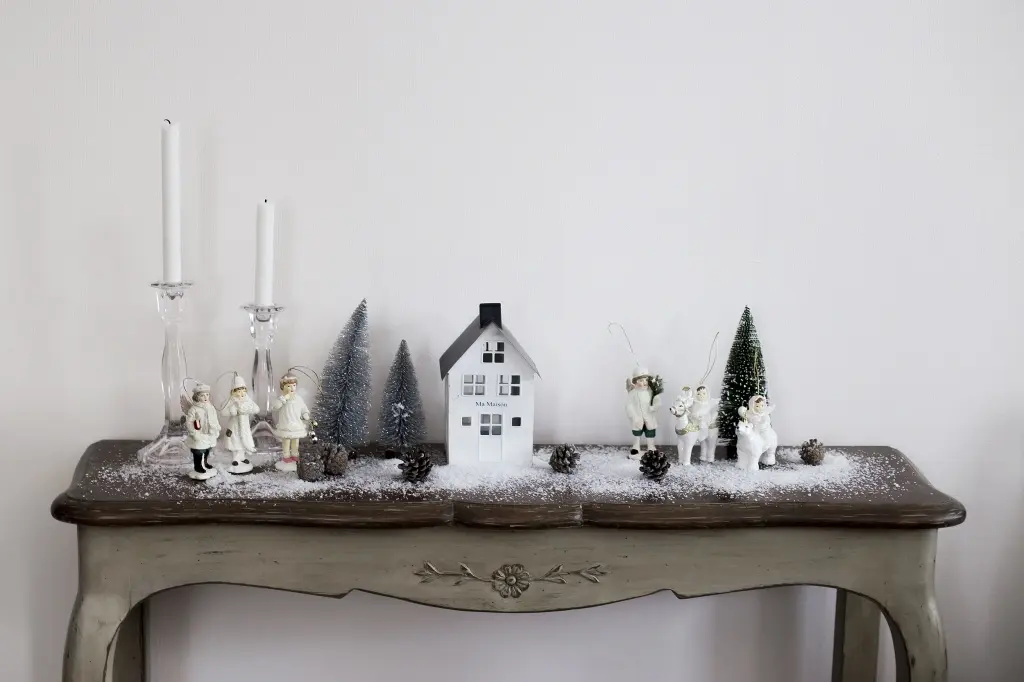 Стеклянный подсвечник