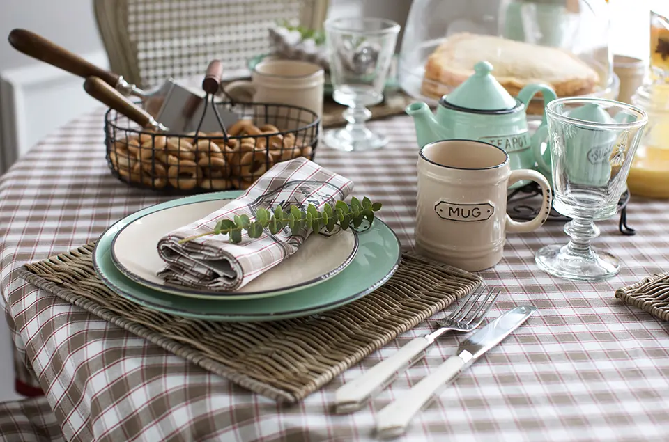 Ротанговая подставка под горячее