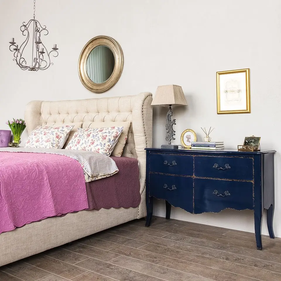 Синий в интерьере