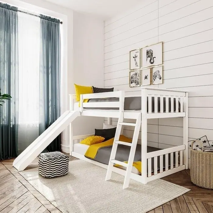 Двухъярусная кровать из массива белой сосны.jpeg