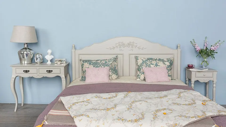 Бежевая спальня