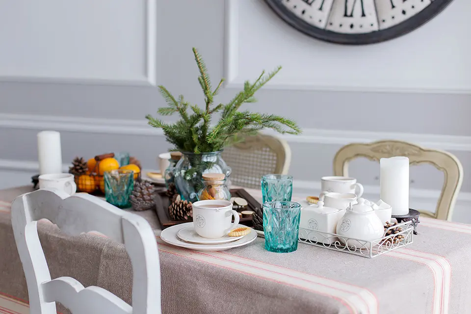Зимняя сервировка стола