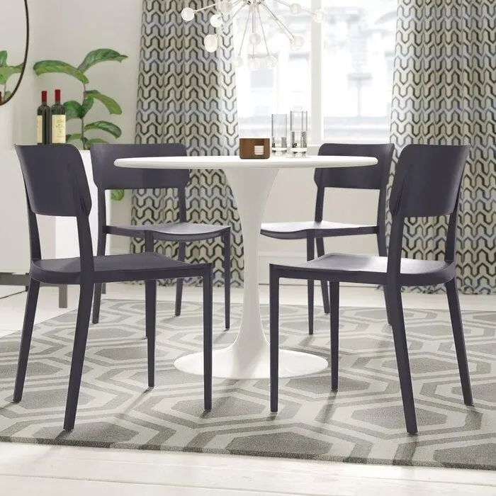 Пластиковый черный полипропиленовый современный штабелируемый обеденный стул.jpeg