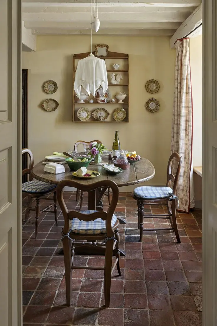 Обеденная зона в доме в стиле Прованс Обеденная зона в доме в стиле Прованс