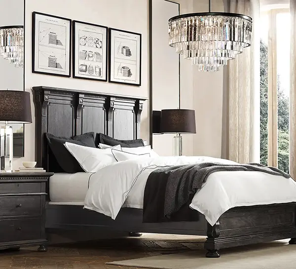 Спальня с темными акцентами в американском стиле