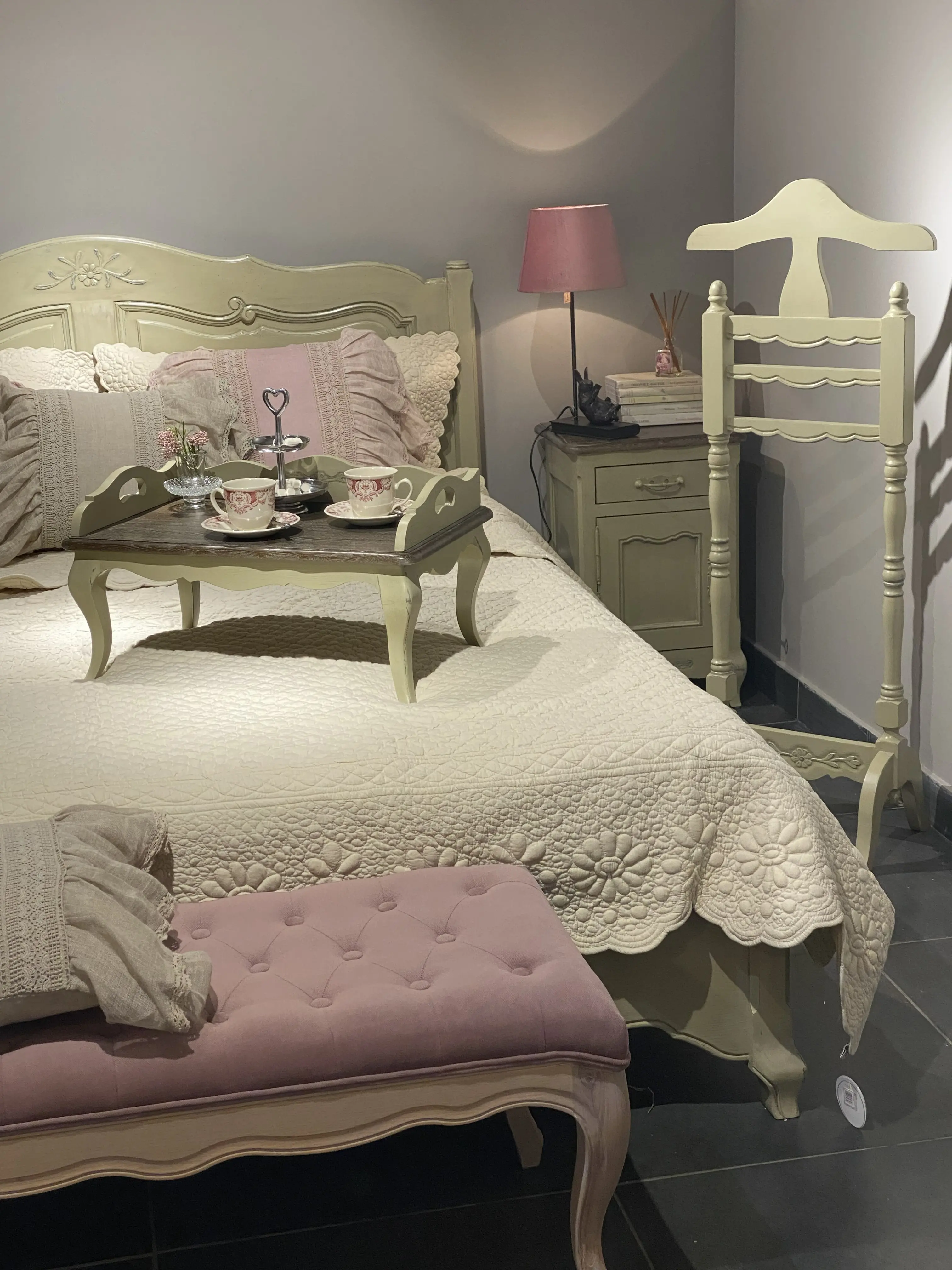 Декор с помощью текстиля в спальне Инлавка, inlavka.ru