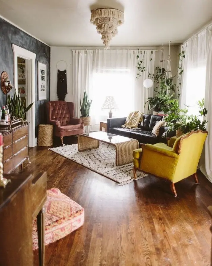 Гостиная с диагональной расстановкой мебели