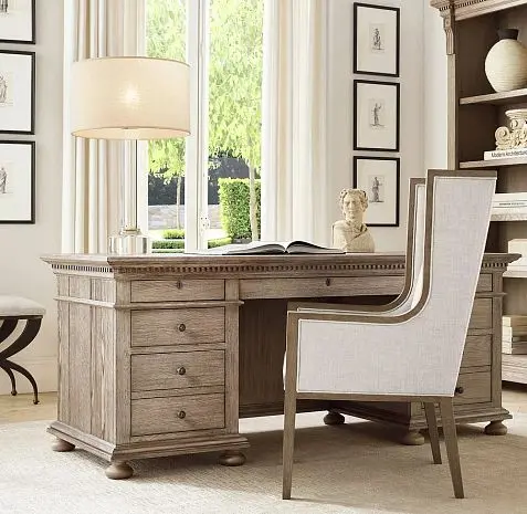 Письменный стол из массива ясеня Сент-Джеймс