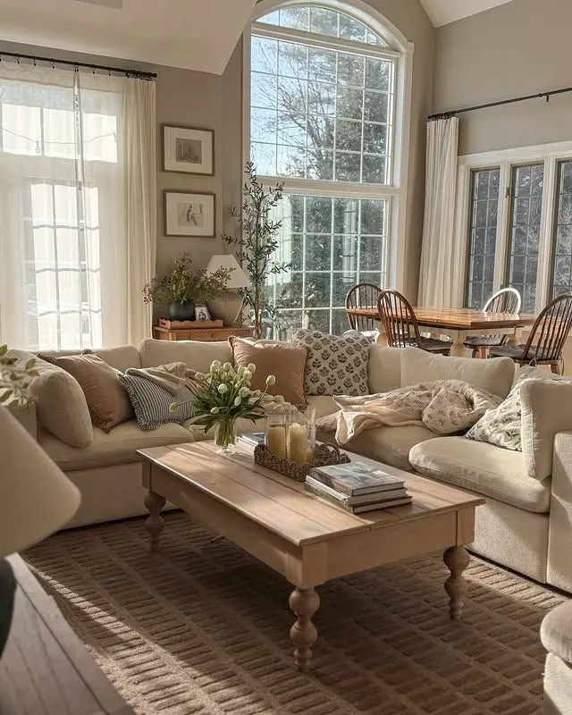 Прованс и ретро в светлой гостиной