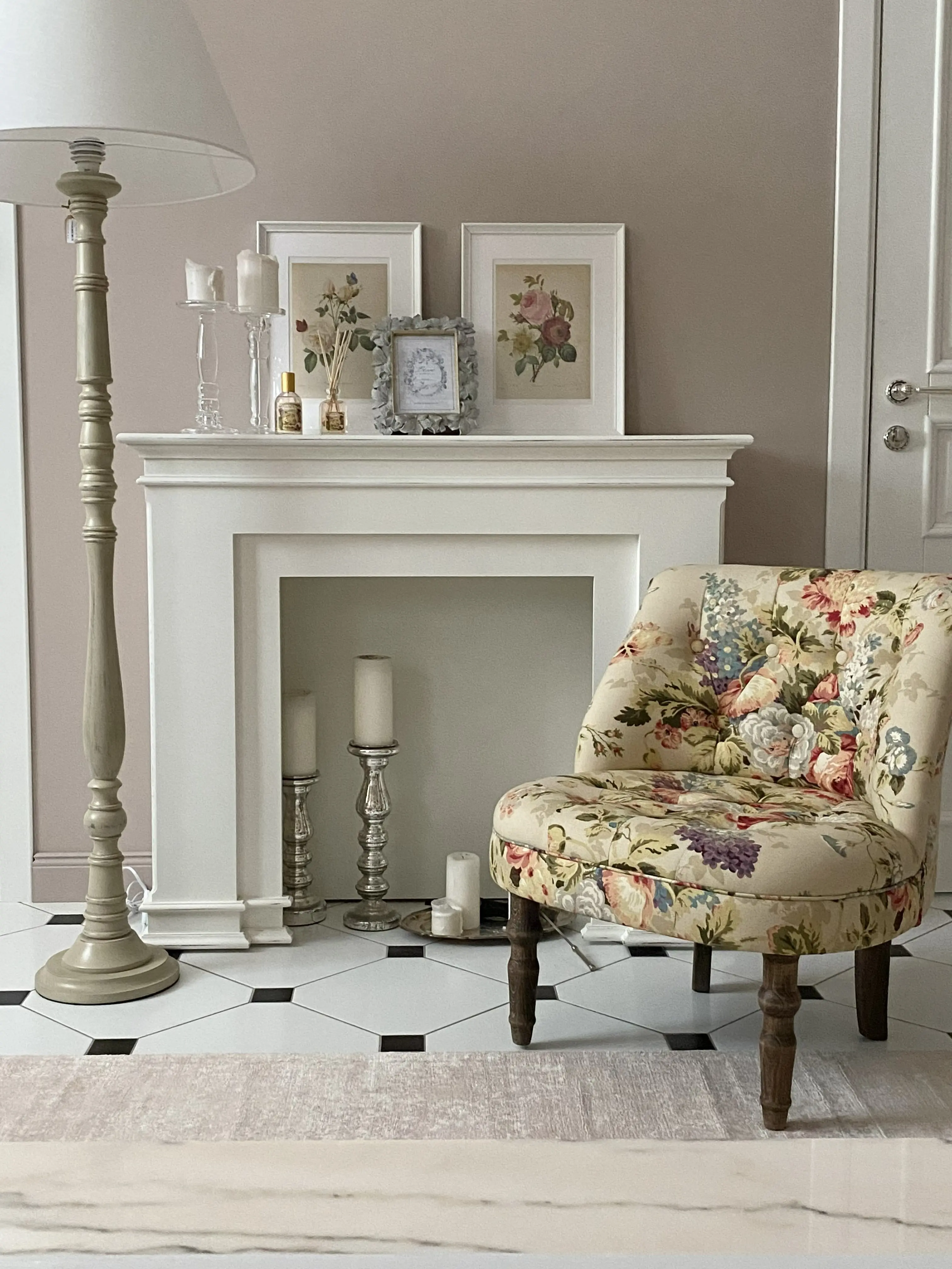 Уютная гостиная с порталом для камина Инлавка, inlavka.ru