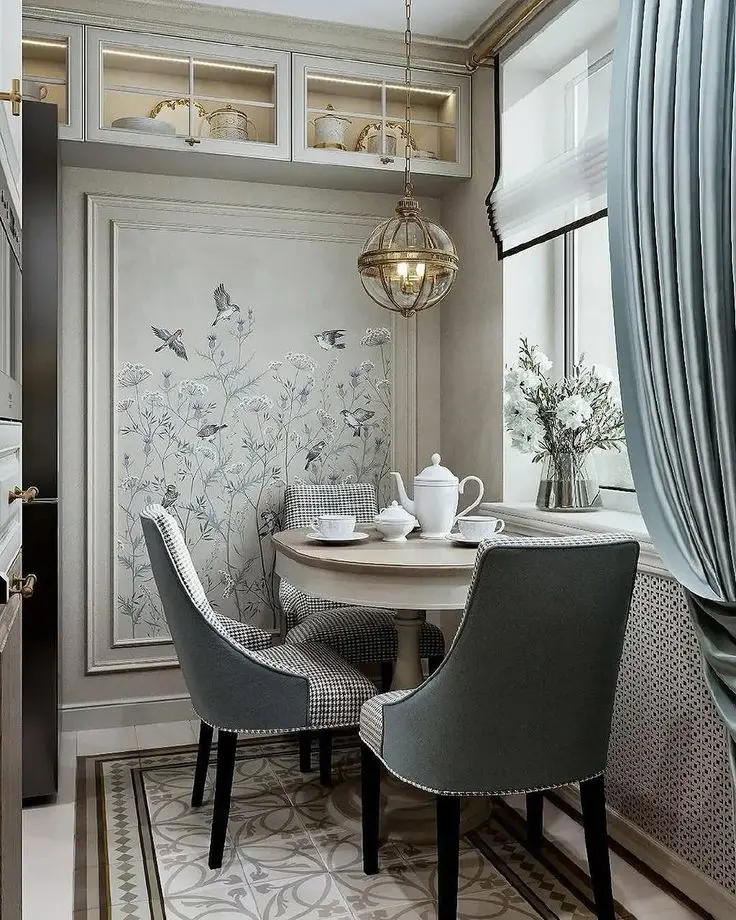 Обеденная зона в серых тонах в стиле Современная классика