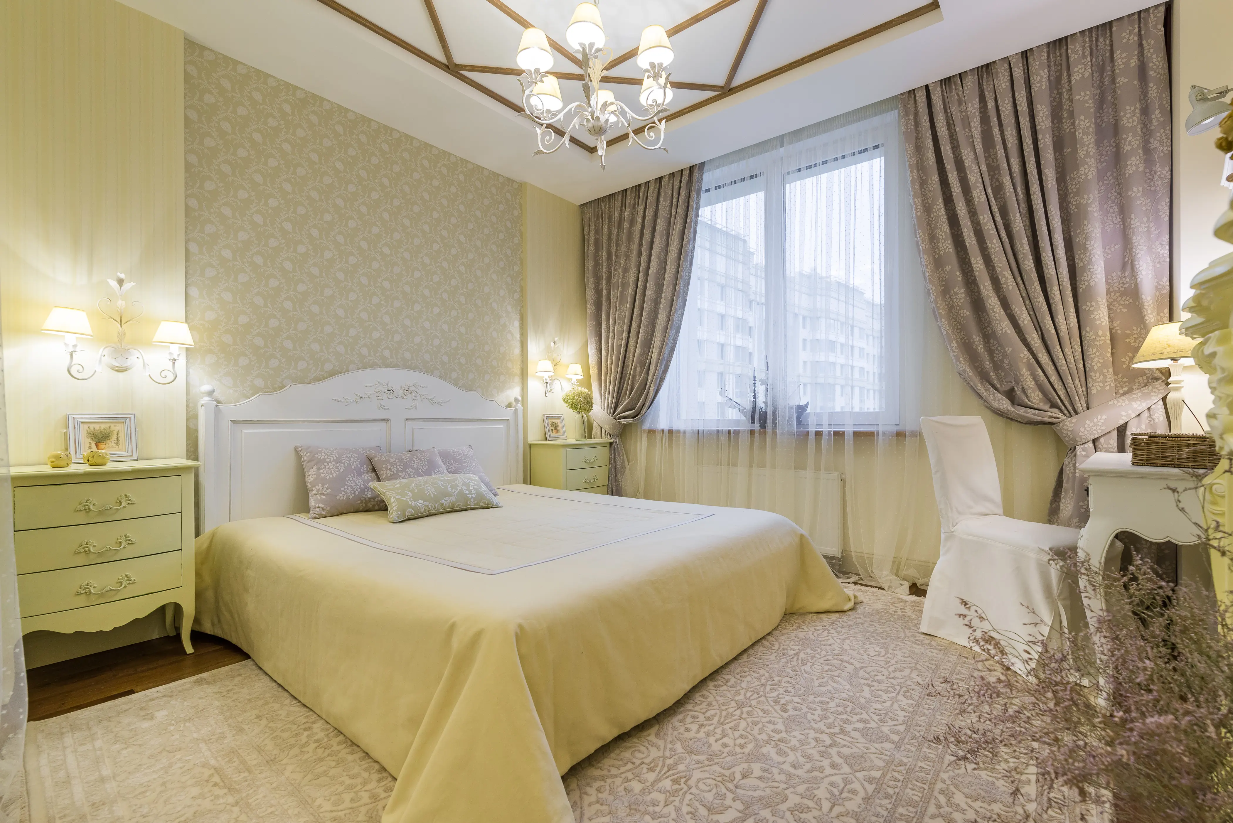 Нежная спальня в желтых тонах Нежная спальня в желтых тонах