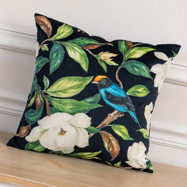 Декоративная подушка «Магнолия», версия 4 (блэк)