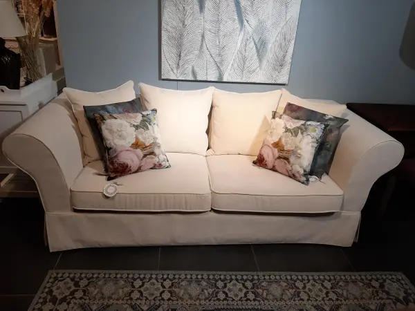 Диван раздвижной трехместный Фабиан, молочный