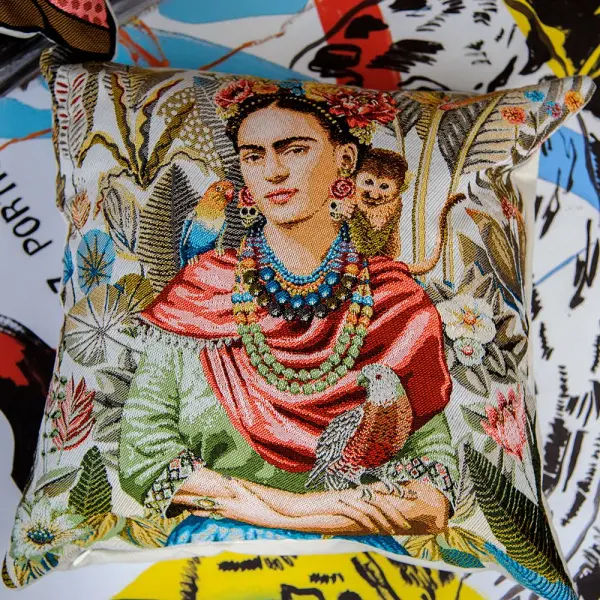 Арт-подушка «Кармен»