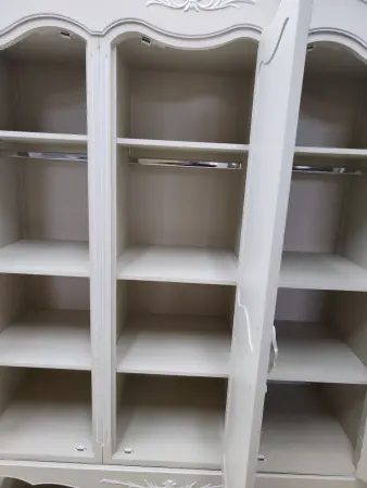 Полки шкафа Авиньон