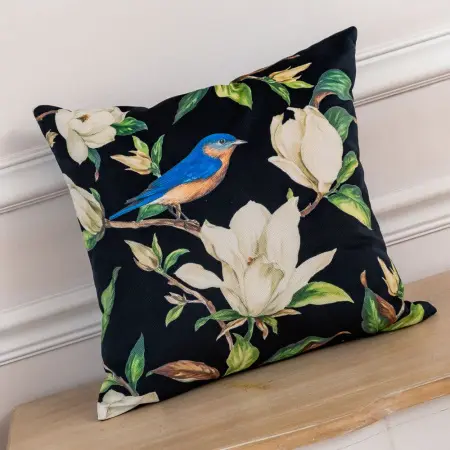 Декоративная подушка «Магнолия», версия 6 (блэк)