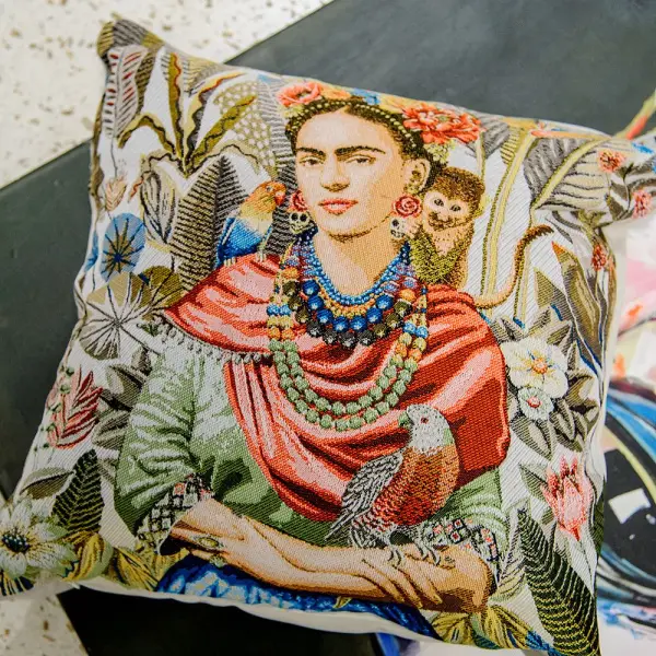 Арт-подушка «Кармен»