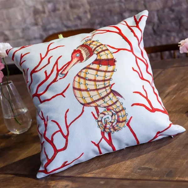 Декоративная подушка «Фантастика подводного мира» версия 1 (руж)