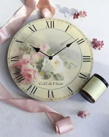 Подарочный набор часы Цветочная лавка и арома свеча SAINT SANTAL, 240 г.