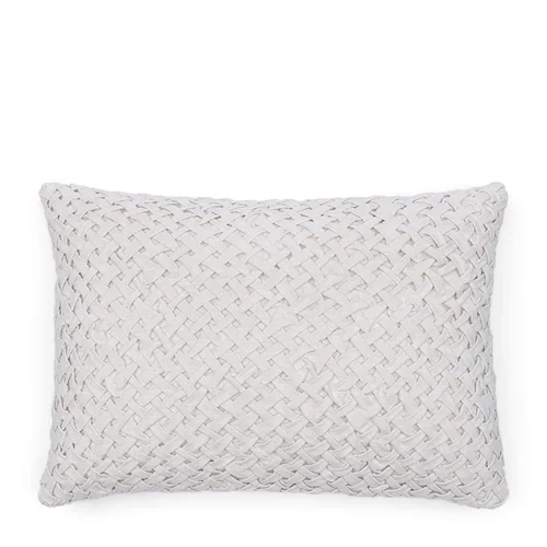 Декоративная наволочка с плетением