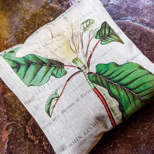 Декоративная подушка «Цветочный перфоманс», версия 17