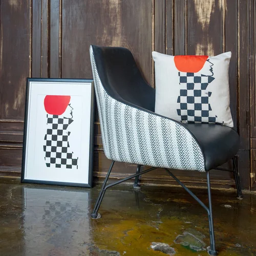 Интерьерная подушка «Мадемуазель Эксельсиор»