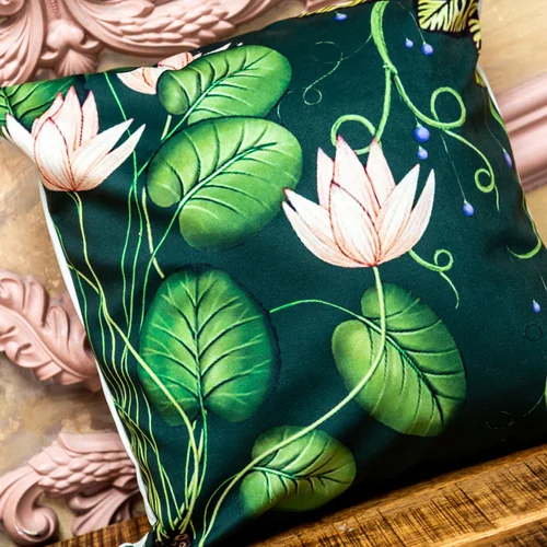 Подушка «Тропический лес / Грин», версия 4