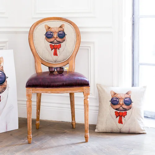 Декоративная подушка «Мистер Базилио»