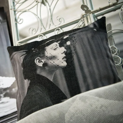 Арт-подушка «New Look», версия 3