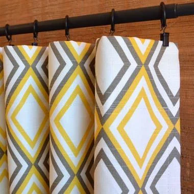 Штора Ромб желтая ширина 138 см