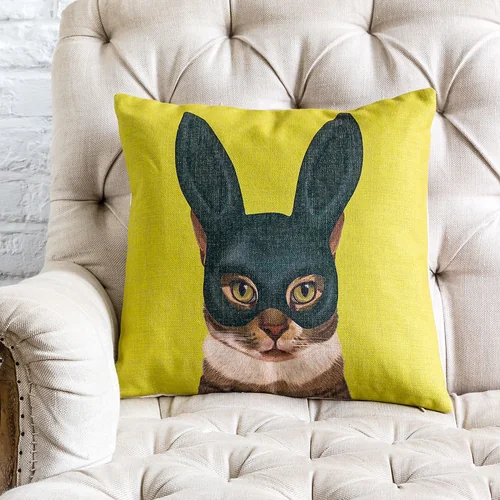 Декоративная подушка «Леди Карнавал»