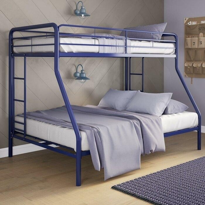 Металлическая двухъярусная синяя кровать.jpeg