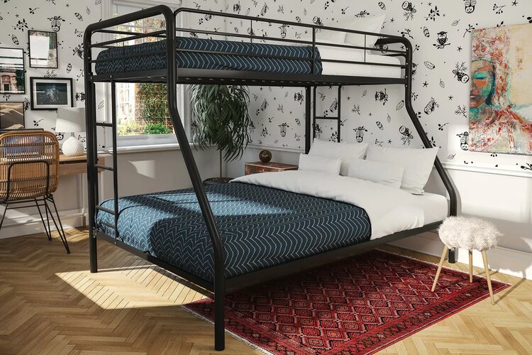 двухъярусная металлическая кровать с двуспальным нижним местом.jpg