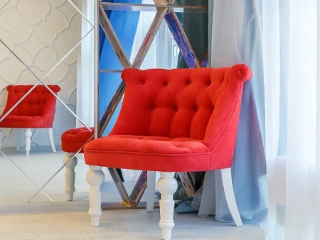 Кресло мягкое с фигурными ножками бежевое ткань Sophie Tufted Slipper Chair