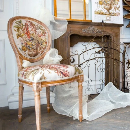 Стул «12 месяцев цветения», версия Январь