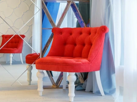 Кресло мягкое с фигурными ножками вельвет фиолетовое Sophie Tufted Slipper Chair
