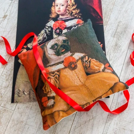 Арт-подушка «Музейный экспонат», версия 9 «Инфанта Маргарита в желтом»